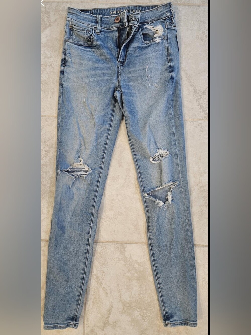 Juniors Size 6 American Eagle Distressed Jeans
